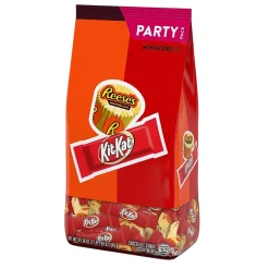 Chocolate<Hershey's Reese's & Kit Kat Miniatures Assorted Milk Chocolate Candy Bars, 35 oz. (KKRMINI8)