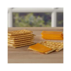 Crackers<Club Crackers Kellogg's Club Original Crackers, 0.25 oz., 500 Packs/Box, 500/Pack ( 033451 )