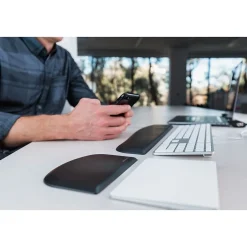 Kensington Gel Non-Skid Wrist Rest, Black (K52800WW)* Ergonomic Wrist Rests