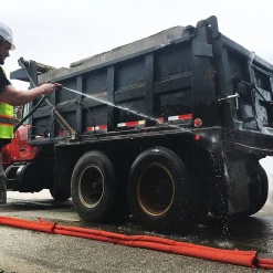 Sorbents & Spill Control<Quick Dam Hi-Vis Water Barrier, 120", Up to 8 Gal. 4/Box (QDGG10-4HV)