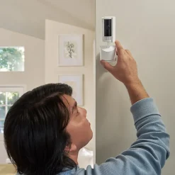 Security Cameras & Systems<Ring Pan-Tilt Indoor Wired Security Camera, White (B0CG2VS5FD)