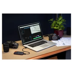 SanDisk Extreme PRO Portable 2TB USB 3.2 External Solid State Drive (SDSSDE81-2T00-G25)* Solid State Drives