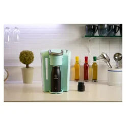 Takeya Traveler Stainless Steel Vacuum Insulated Travel Mug, 17 oz., Onyx (51273)